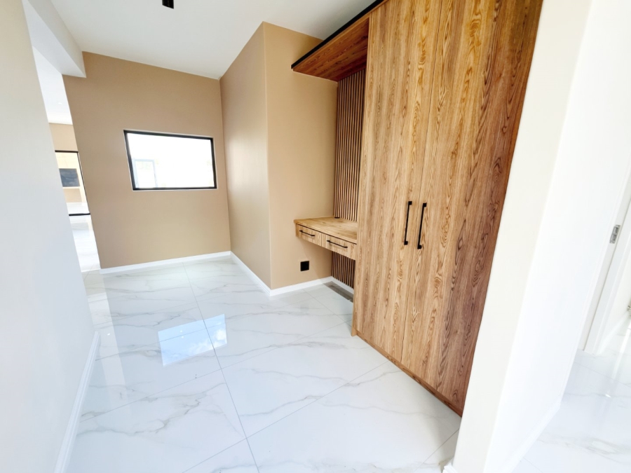 3 Bedroom Property for Sale in Sandown Western Cape